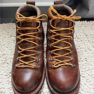 Eddie Bauer Waterproof Leather Hiking Boots Men’s 11 Vibram Sole